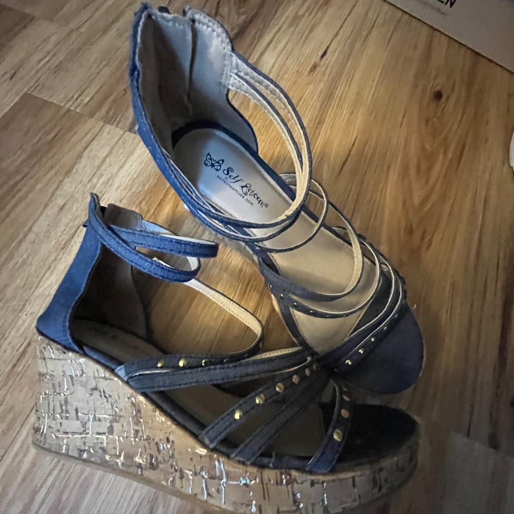 Girl self esteem sandals